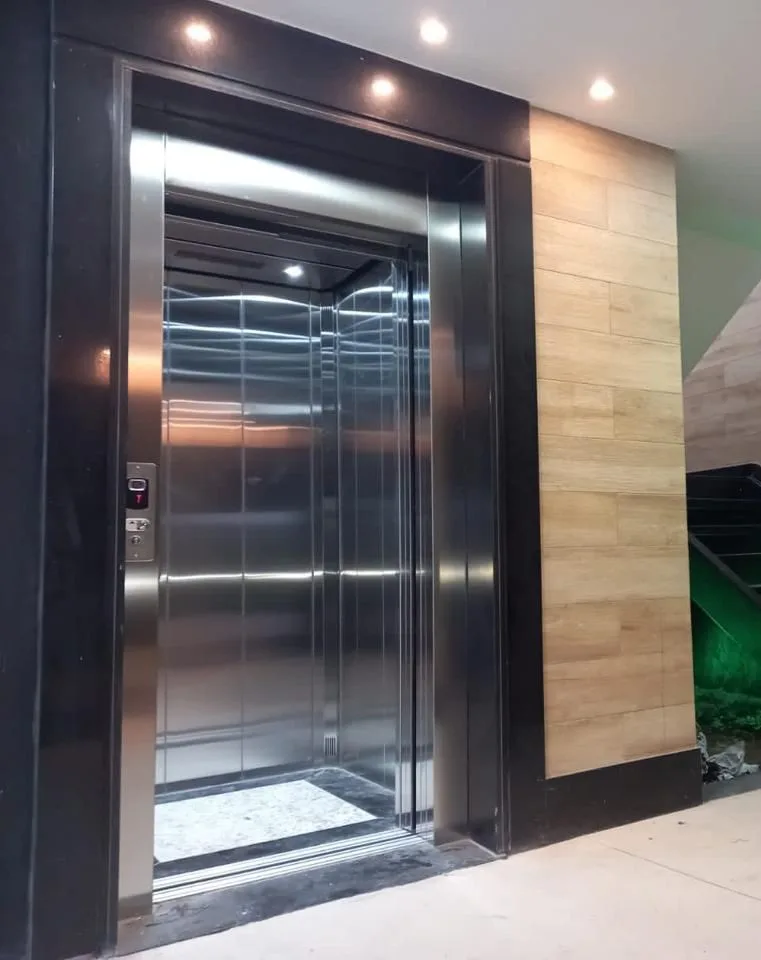 elevador comercial